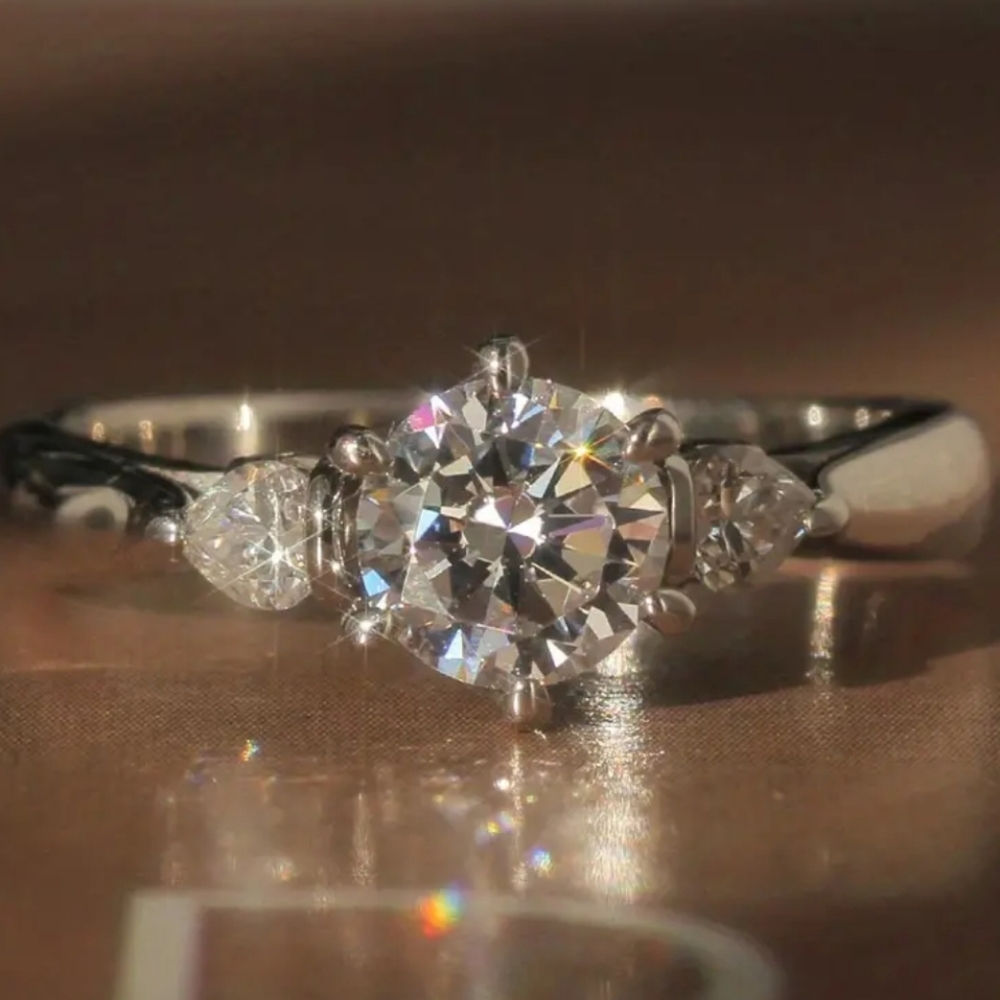 🆕️Zircon Engagement Ring 💍💎 - Picture 2 of 9